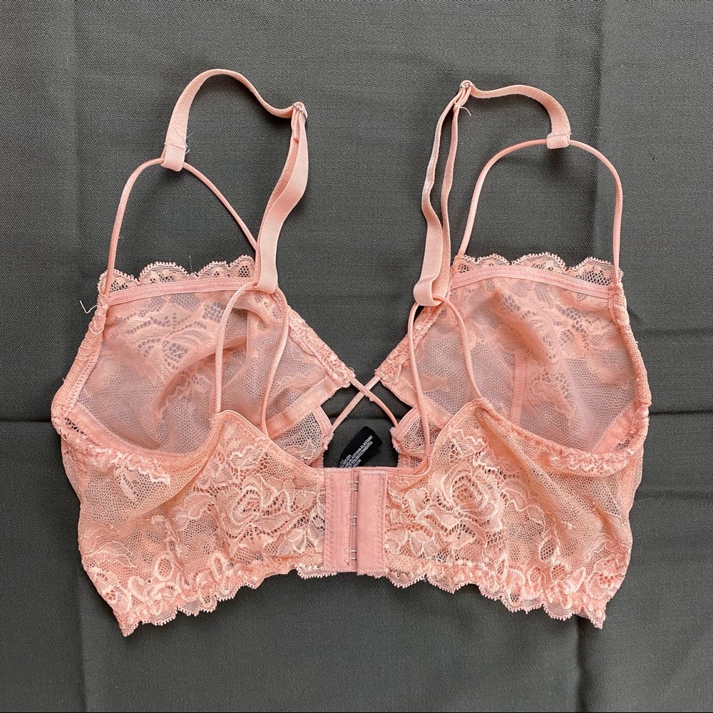 Out From Under Peach Lace Bra S - Picture 4 of 7